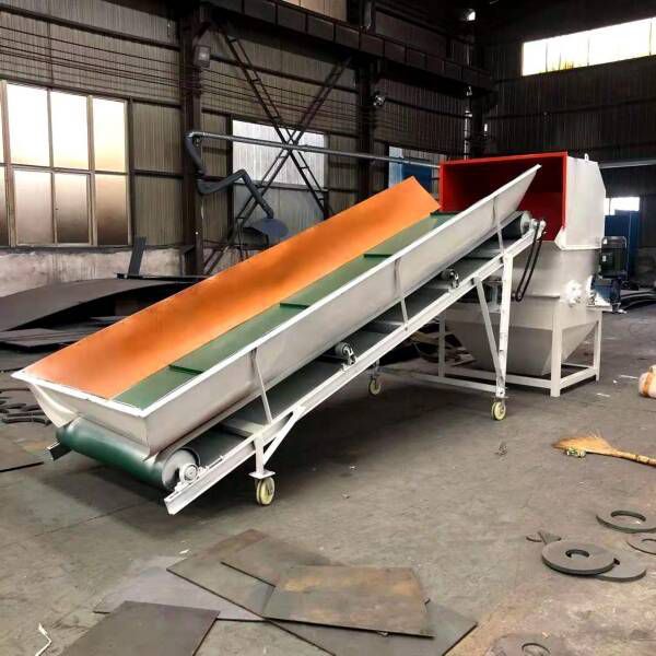 Double shaft EPS shredder with conveyor for recycling EPS foam waste
